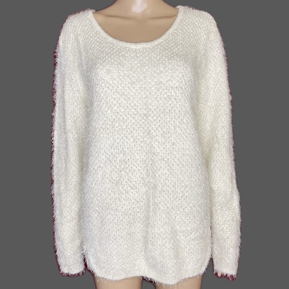 Attention Fuzzy Cream Pullover Eyelash Sweater Size XL - Picture 1 of 5